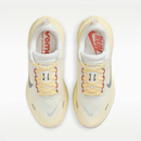 Nike Vomero Plus - Amarelo Claro/Vermelho