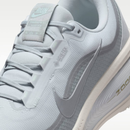 Nike Vomero 18 GORE-TEX - Cinza Metálico